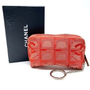 CHANEL New Travel Key Coin Case W/Box in excellent condition